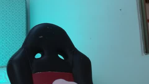 Snapshot of hantonella chatting on June 20, 2:31 pm Anto online show from June 20, 2:31 pm