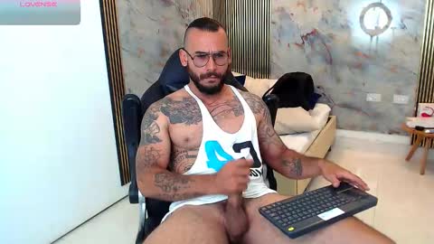 Snapshot of hanz_col chatting on February 20, 11:09 am hanz_col online show from February 20, 11:09 am