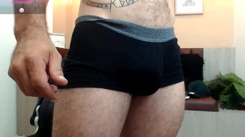 Snapshot of hanz_col chatting on March 6, 5:24 am hanz_col online show from March 6, 5:24 am