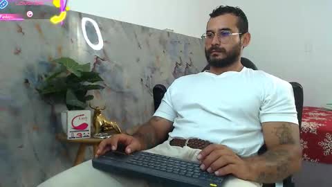 Snapshot of hanz_col chatting on October 8, 3:31 pm hanz_col online show from October 8, 3:31 pm