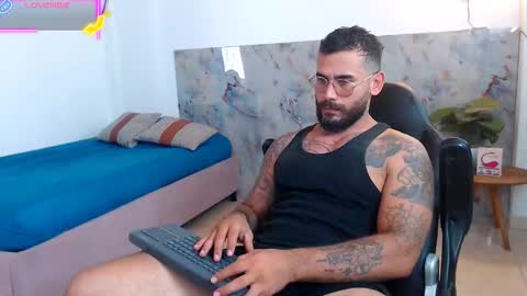 Snapshot of hanz_col chatting on October 23, 6:06 pm hanz_col online show from October 23, 6:06 pm