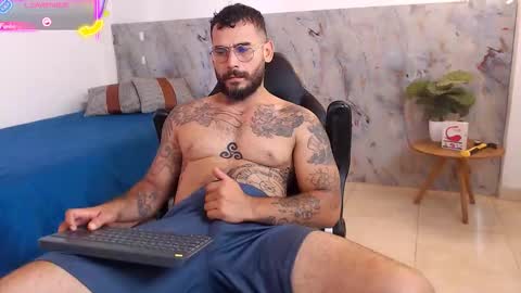 Snapshot of hanz_col chatting on October 24, 2:13 pm hanz_col online show from October 24, 2:13 pm