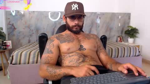 hanz_col online show from May 4, 5:53 pm