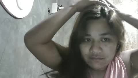 Snapshot of happy00725310 chatting on December 3, 10:08 pm happy00725310 online show from December 3, 10:08 pm