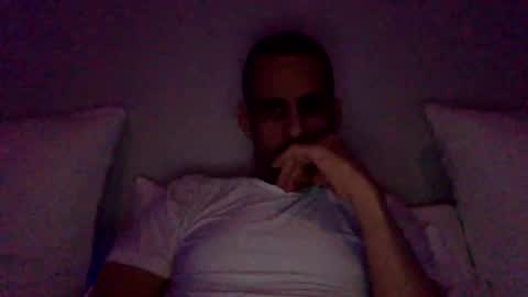 Snapshot of happy2334 chatting on March 25, 2:56 pm skysky6969 online show from March 25, 2:56 pm