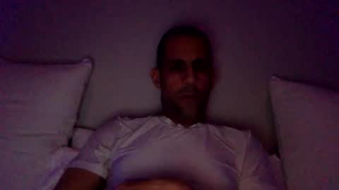 Snapshot of happy2334 chatting on March 27, 2:50 pm skysky6969 online show from March 27, 2:50 pm