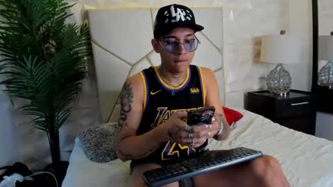 Snapshot of happy_endd_ chatting on December 16, 11:26 am Happy Boy online show from December 16, 11:26 am