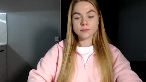 Snapshot of happy_fox_ chatting on February 11, 7:59 pm happy_fox_ online show from February 11, 7:59 pm