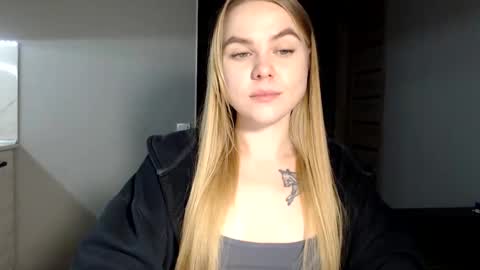 Snapshot of happy_fox_ chatting on February 17, 10:25 pm happy_fox_ online show from February 17, 10:25 pm