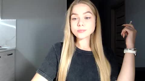 Snapshot of happy_fox_ chatting on October 13, 7:36 pm happy_fox_ online show from October 13, 7:36 pm