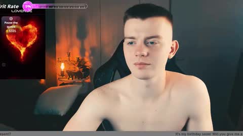 Snapshot of happydeimos chatting on December 1, 9:31 pm happydeimos online show from December 1, 9:31 pm