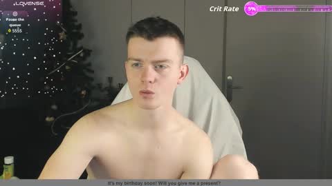 Snapshot of happydeimos chatting on December 13, 11:10 pm happydeimos online show from December 13, 11:10 pm