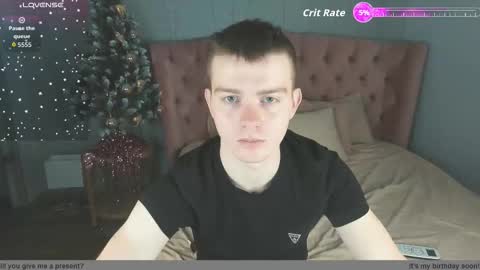 Snapshot of happydeimos chatting on December 19, 11:01 pm happydeimos online show from December 19, 11:01 pm