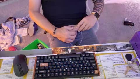 Josh Hamilton online show from November 18, 7:07 pm