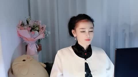 Daisy online show from April 25, 2:25 pm