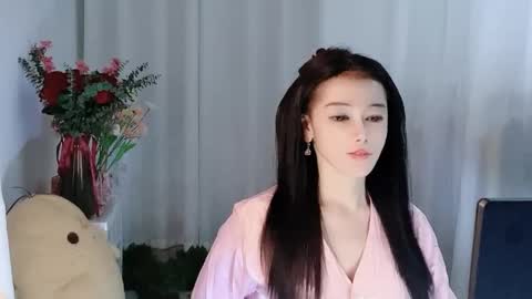 Snapshot of happyflower802318 chatting on May 8, 2:55 pm Daisy online show from May 8, 2:55 pm