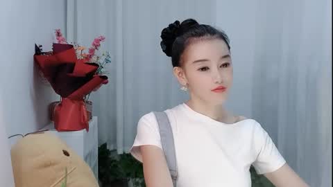 Snapshot of happyflower802318 chatting on May 26, 3:08 pm Daisy online show from May 26, 3:08 pm