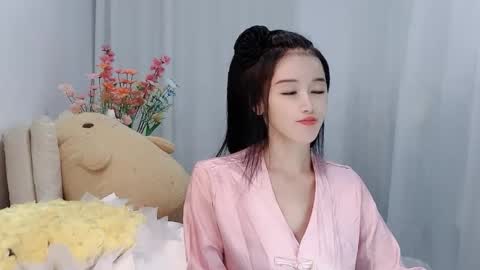 Snapshot of happyflower802318 chatting on June 2, 1:57 pm Daisy online show from June 2, 1:57 pm