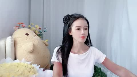 Snapshot of happyflower802318 chatting on June 6, 2:27 am Daisy online show from June 6, 2:27 am
