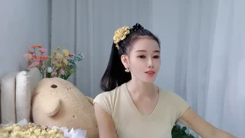 Snapshot of happyflower802318 chatting on June 9, 3:07 am Daisy online show from June 9, 3:07 am