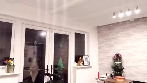 Calvin Secret  online show from February 1, 4:00 am