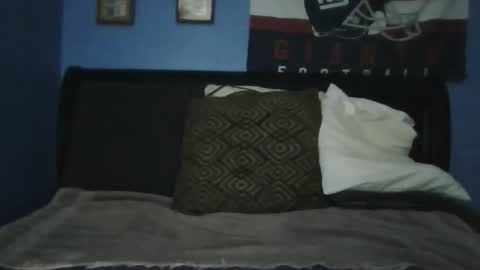 Snapshot of happyhappy4 chatting on December 1, 6:07 am happyhappy4 online show from December 1, 6:07 am