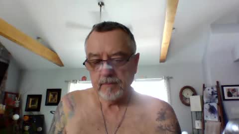 Snapshot of happynudist7373 chatting on July 28, 2:24 pm happynudist7373 online show from July 28, 2:24 pm