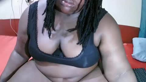 Snapshot of happysonia chatting on February 10, 5:58 am happysonia online show from February 10, 5:58 am