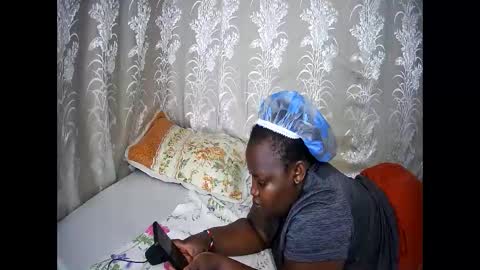 Snapshot of happysonia chatting on September 11, 10:37 am happysonia online show from September 11, 10:37 am