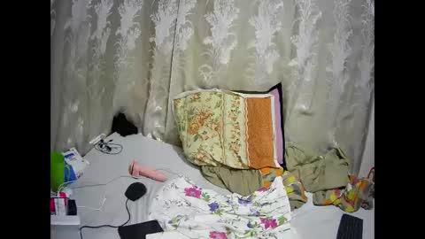 Snapshot of happysonia chatting on September 16, 2:01 am happysonia online show from September 16, 2:01 am