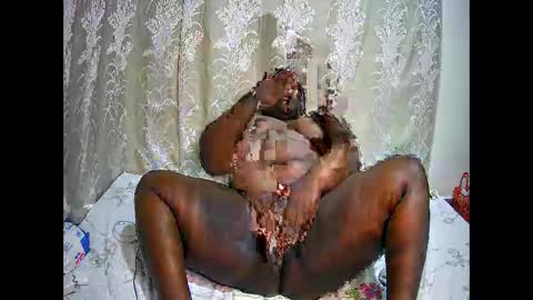 Snapshot of happysonia chatting on September 17, 6:53 pm happysonia online show from September 17, 6:53 pm