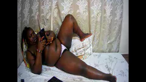 Snapshot of happysonia chatting on October 24, 12:34 pm happysonia online show from October 24, 12:34 pm