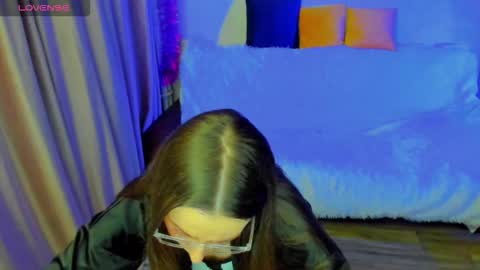 Stephanie online show from February 5, 9:08 pm