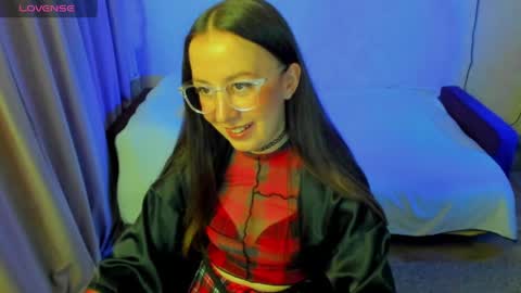 Snapshot of happystephanie chatting on May 22, 6:13 pm Stephanie online show from May 22, 6:13 pm