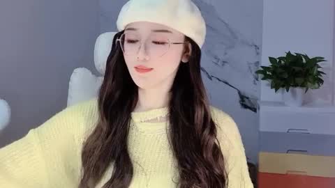 Snapshot of happysweetie168 chatting on December 6, 11:00 am Daisy online show from December 6, 11:00 am