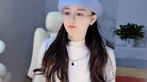 Snapshot of happysweetie168 chatting on December 8, 2:30 pm Daisy online show from December 8, 2:30 pm