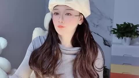 Snapshot of happysweetie168 chatting on December 9, 5:08 pm Daisy online show from December 9, 5:08 pm