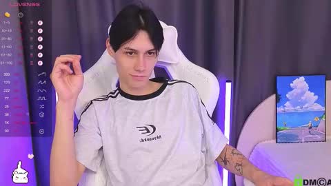 Mark online show from November 1, 5:48 pm