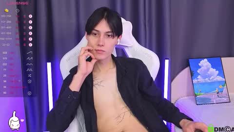 Mark online show from November 10, 11:37 pm