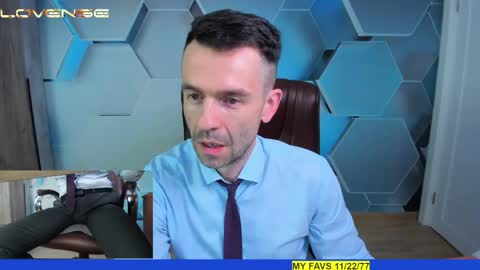 Snapshot of hard_and_juici chatting on May 15, 2:13 pm Steve online show from May 15, 2:13 pm