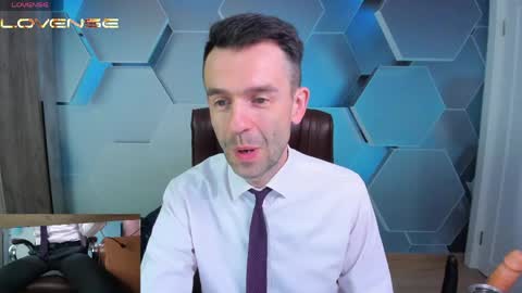 Snapshot of hard_and_juici chatting on May 22, 3:35 am Steve online show from May 22, 3:35 am