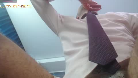 Snapshot of hard_and_juici chatting on May 22, 3:39 pm Steve online show from May 22, 3:39 pm