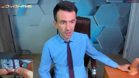 Snapshot of hard_and_juici chatting on June 5, 12:22 pm Steve online show from June 5, 12:22 pm