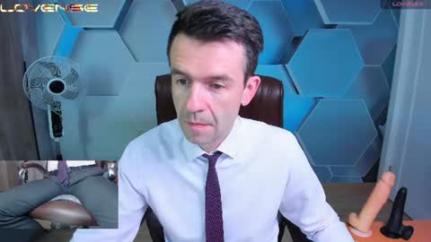 Snapshot of hard_and_juici chatting on June 11, 3:48 am Steve online show from June 11, 3:48 am
