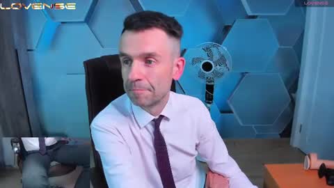 Snapshot of hard_and_juici chatting on June 15, 3:14 pm Steve online show from June 15, 3:14 pm