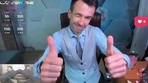 Snapshot of hard_and_juici chatting on July 7, 11:36 am Steve online show from July 7, 11:36 am