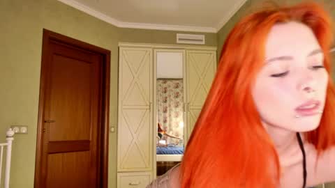 Snapshot of hard_candy_gang chatting on June 5, 6:02 pm Molly and BaldMan online show from June 5, 6:02 pm