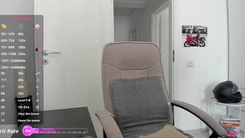 Snapshot of hard_chriss chatting on June 29, 5:57 am Hard Cock online show from June 29, 5:57 am