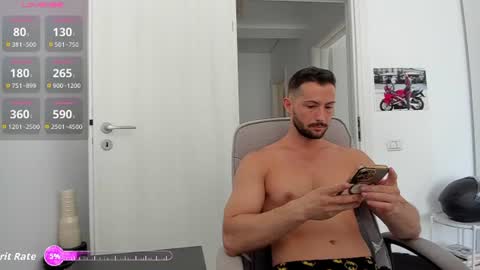 Snapshot of hard_chriss chatting on July 26, 9:27 am Hard Cock online show from July 26, 9:27 am
