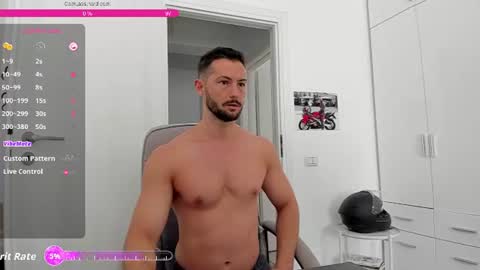 Snapshot of hard_chriss chatting on July 30, 6:56 am Hard Cock online show from July 30, 6:56 am